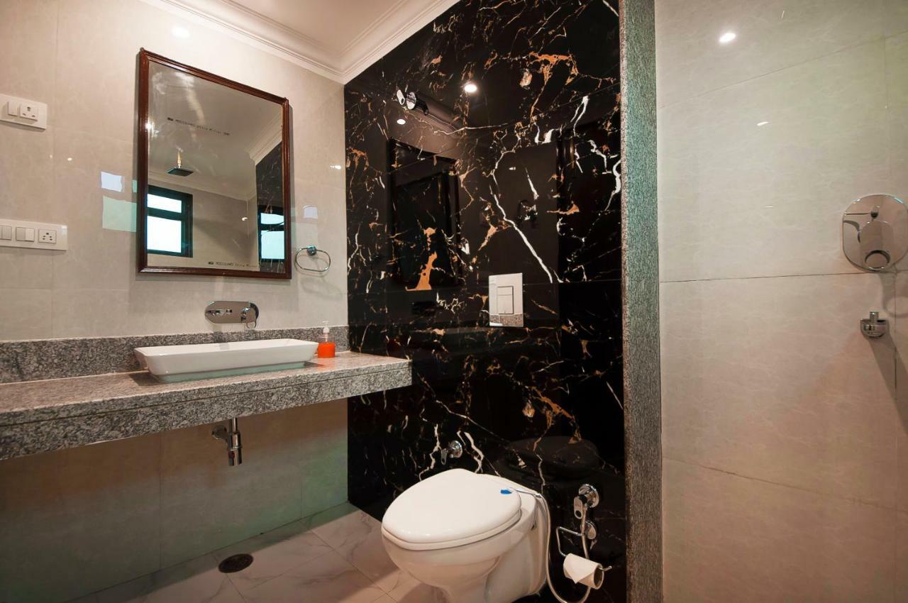 Almora Hotel 3*