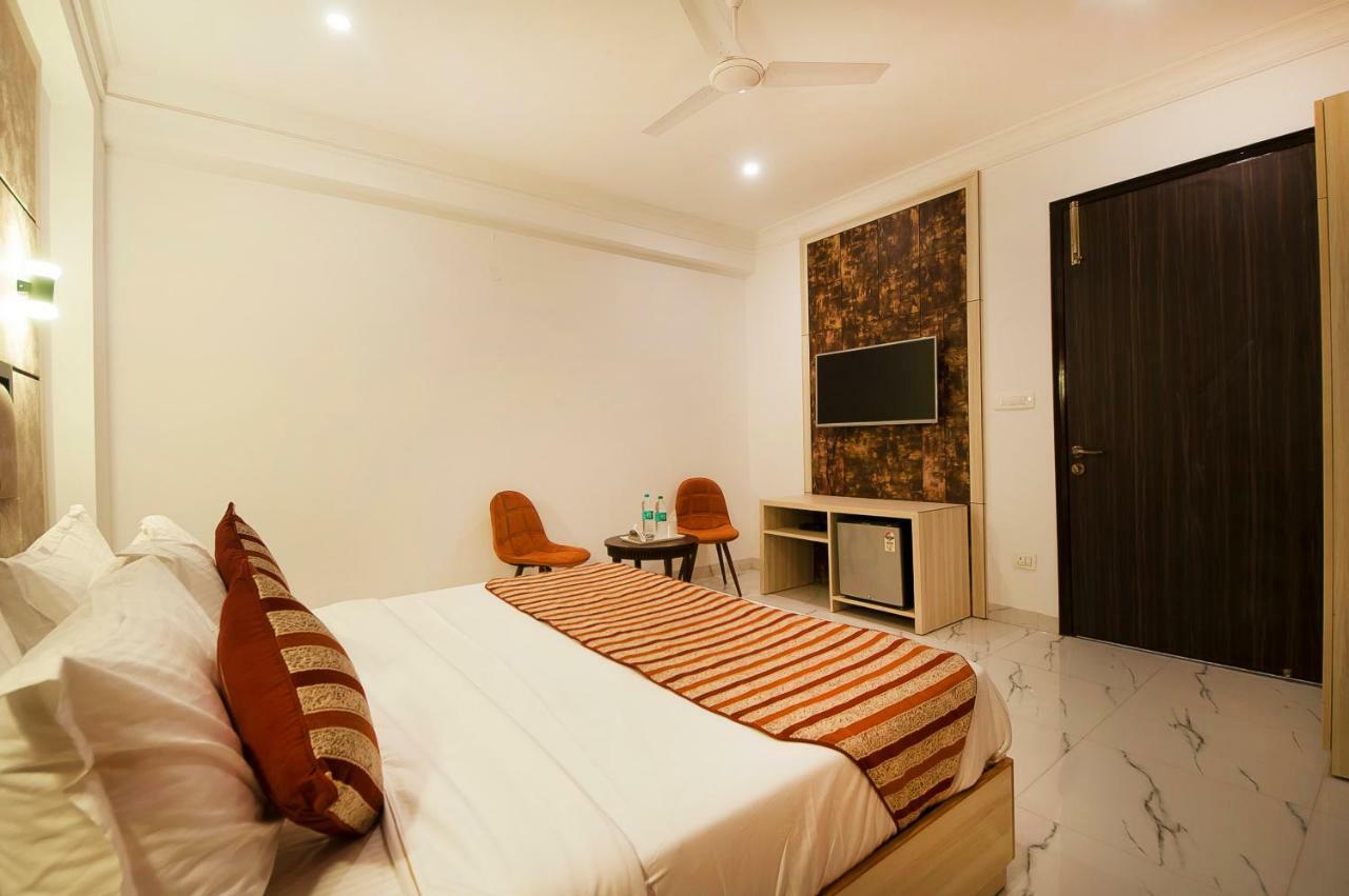 Almora Hotel